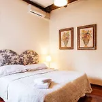 Clock Terrace House Apartment Rome
