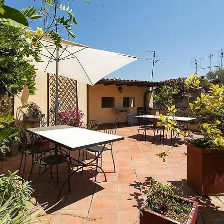 Apartment Clock Terrace House Rom
