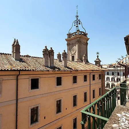 Clock Terrace House * Rom